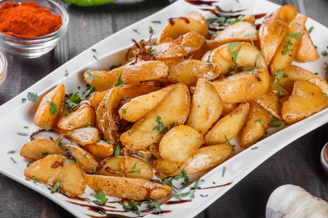 As melhores batatas assadas com orégãos. São especiais! batatas assadas com orégãos