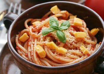 esparguete com molho de tomate