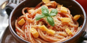 esparguete com molho de tomate