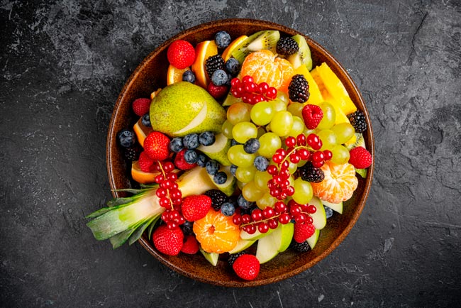 Como fazer a melhor salada de frutas do mundo. Tome nota! melhor salada de frutas do mundo