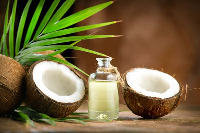 Óleo de coco para o bronzeado perfeito? Sim, tome nota! Óleo de coco para o bronzeado