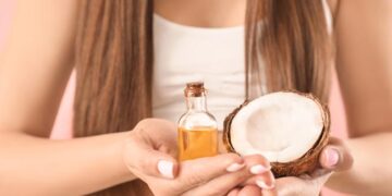 usar óleo de coco e ter um cabelo