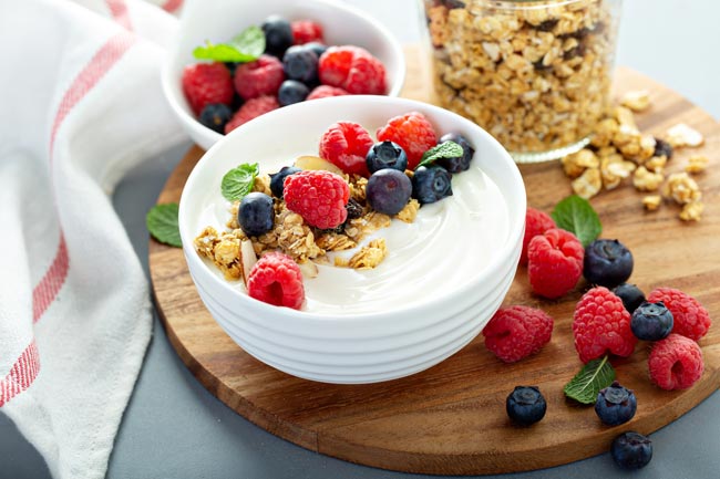 Entenda porque deve consumir iogurte todos os dias consumir iogurte todos os dias