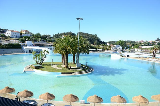 maior piscina de ondas de Portugal
