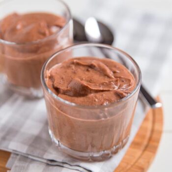 mousse de chocolate tradicional e caseira