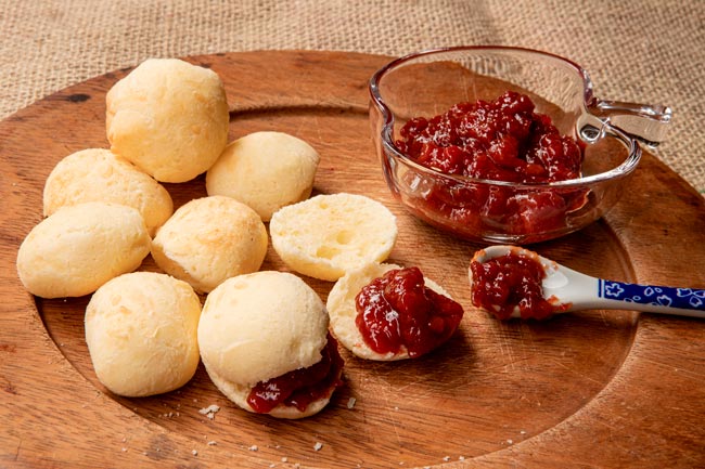 Faça o melhor pão de queijo de sempre. É irresistível! o melhor pão de queijo