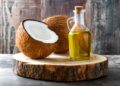 óleo de coco no rosto