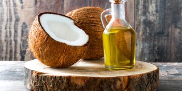 óleo de coco no rosto