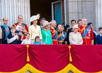 diferenças entre a Família Real britânica e o Povo