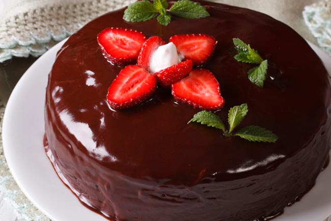 3 receitas de bolo de chocolate cremoso e molhadinho bolo de chocolate cremoso e molhadinho