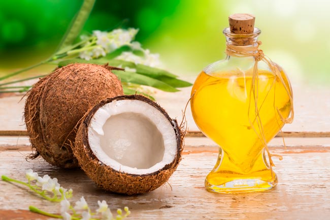benefícios do óleo de coco para a pele