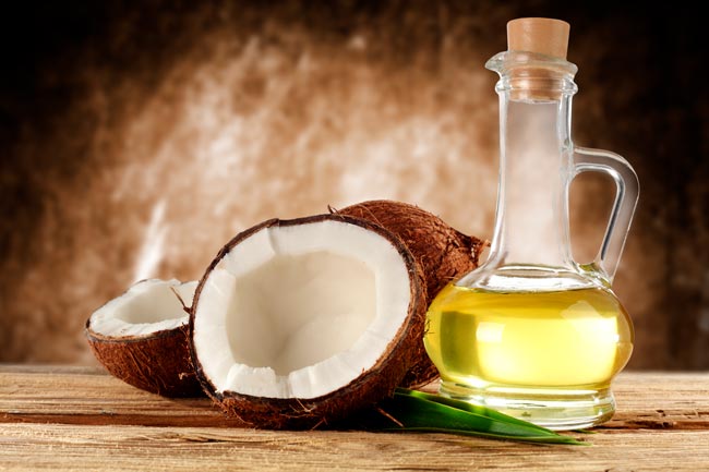 óleo de coco ajuda a perder gordura