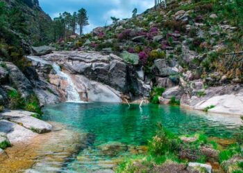 cascatas incríveis do Parque Nacional Peneda-Gerês