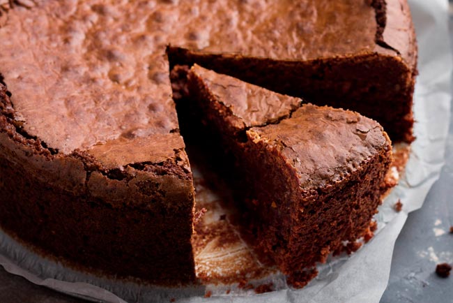 3 receitas de bolo de chocolate húmido e cremoso bolo de chocolate húmido e cremoso