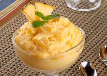 mousse de ananás cremosa