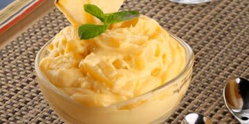 mousse de ananás cremosa