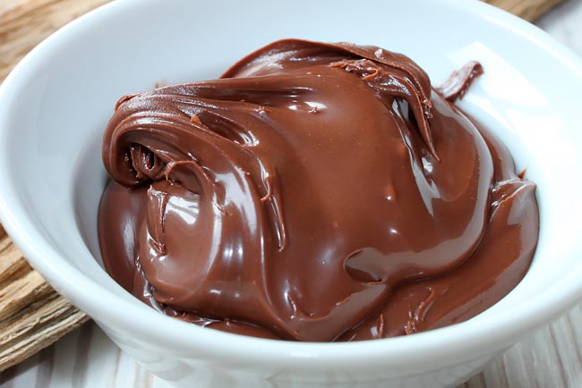 As regras de ouro para a mousse de chocolate perfeita a mousse de chocolate perfeita
