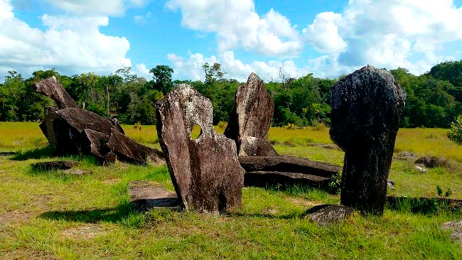 O intrigante Stonehenge da Amazónia no Brasil Stonehenge da Amazónia