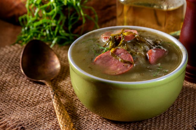 Aprenda a fazer Caldo Verde à portuguesa Caldo Verde