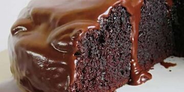 melhor bolo de chocolate com leite condensado