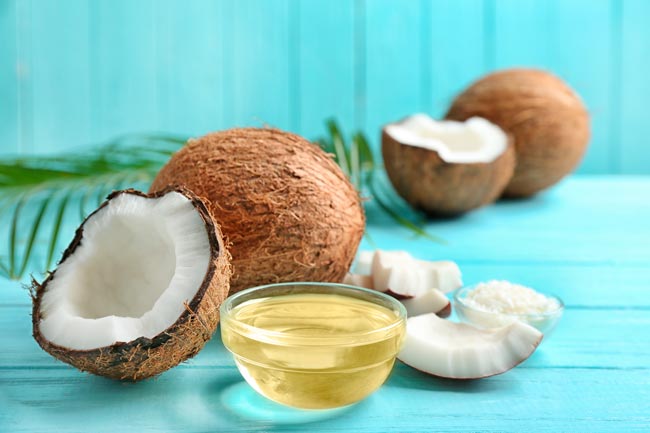 6 usos de óleo de coco na pele com resultados fantásticos usos de óleo de coco na pele