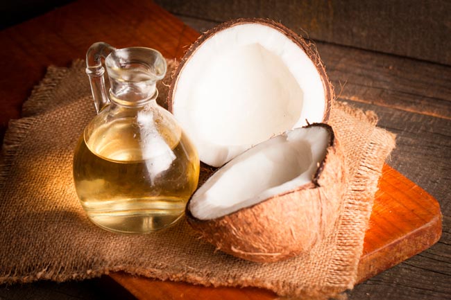 usos de óleo de coco na pele
