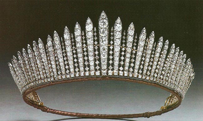 joias icónicas da rainha Elizabeth II