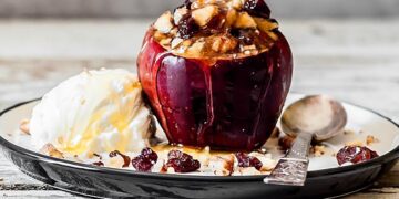 maçã assada no forno deliciosa