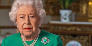 Elizabeth II nunca foi à escola