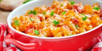 massa gratinada com bacon
