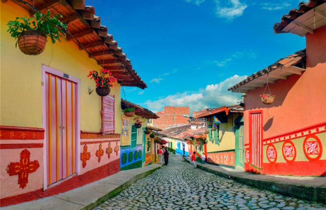 Portugal tem uma das cidades mais coloridas do mundo cidades mais coloridas do mundo