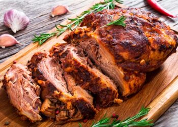 assar carne de porco