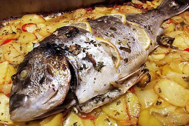 4 receitas de dourada assada no forno, uma refeição que vale ouro! dourada assada no forno