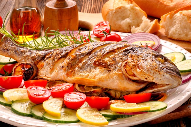 4 receitas de dourada assada no forno, uma refeição que vale ouro! dourada assada no forno