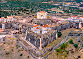 8 destinos que encantam tudo e todos, fique a conhecer as mais belas vilas e cidades do Alentejo