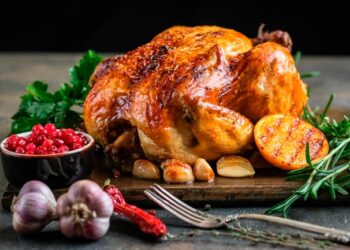 Como temperar frango para assar
