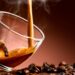 horário ideal para tomar café