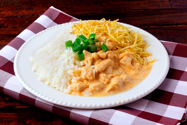 Strogonoff de carne Strogonoff de carne