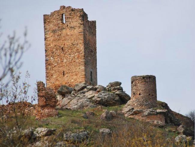 12 fascinantes curiosidades sobre Trás-os-Montes 4 - Os castelos locais são comunicantes