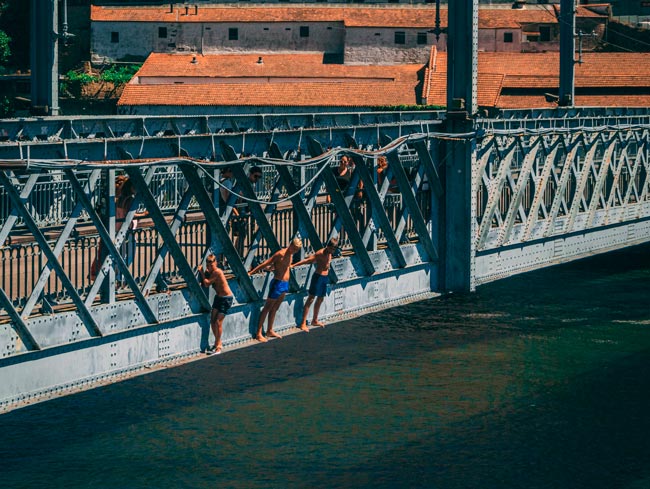 Revista espanhola faz declaração de amor ao Porto declaração de amor ao Porto