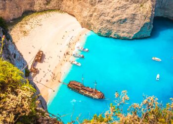15 das praias mais invulgares e belas do mundo (uma é portuguesa)