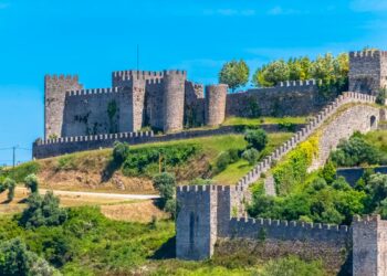 O castelo mais antigo de Portugal