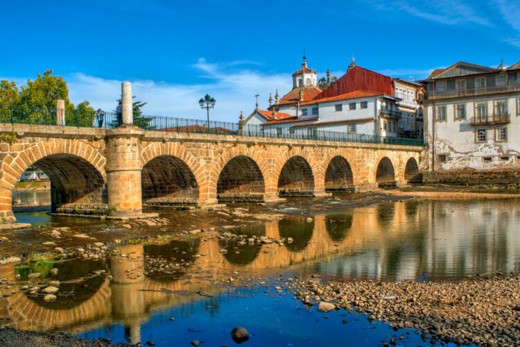 ponte mais antiga de Portugal