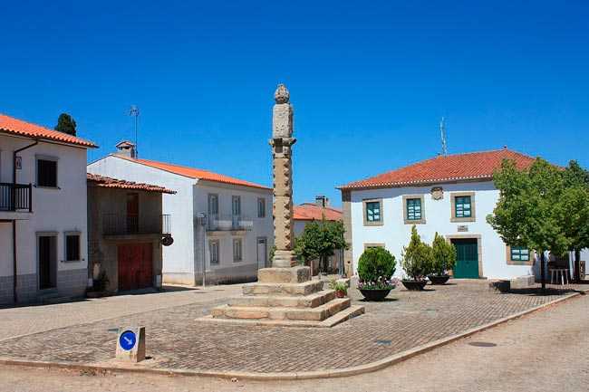 Algoso: a aldeia, as lendas e o castelo Algoso