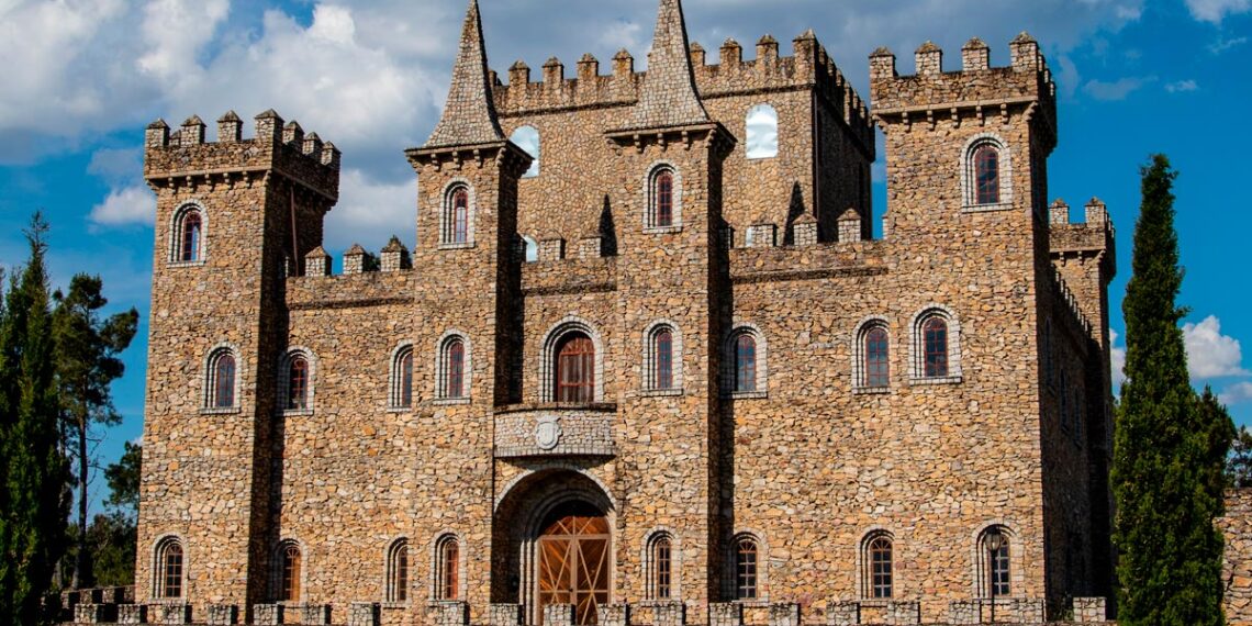 Castelo do Adriano: o homem que construiu o seu próprio castelo em Portugal