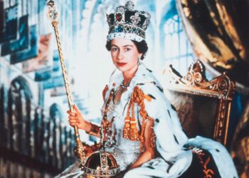 joias emblemáticas da rainha Elizabeth II