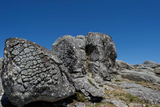 Pedras Boroas do Junqueiro estranho fenómeno geológico