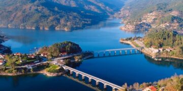 lago do Parque Nacional da Peneda-Gerês