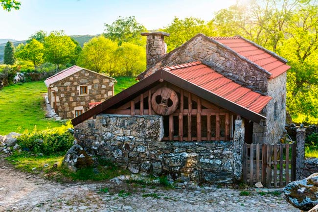 Branda da Aveleira, uma joia à entrada do Parque Nacional da Peneda-Gerês Branda da Aveleira