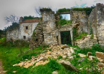 aldeia abandonada às portas de Lisboa